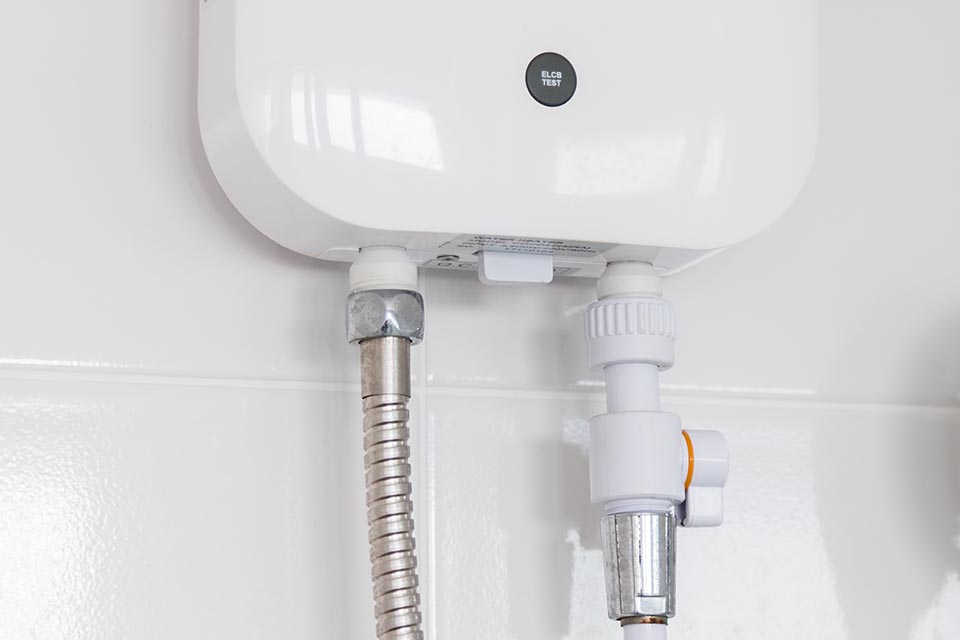 waterHeaters TanklessWaterHeaters Hero 960x640 1